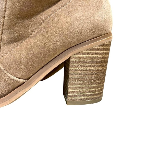 Women’s EARTH Vine Heeled Boots - Picture 7 of 8